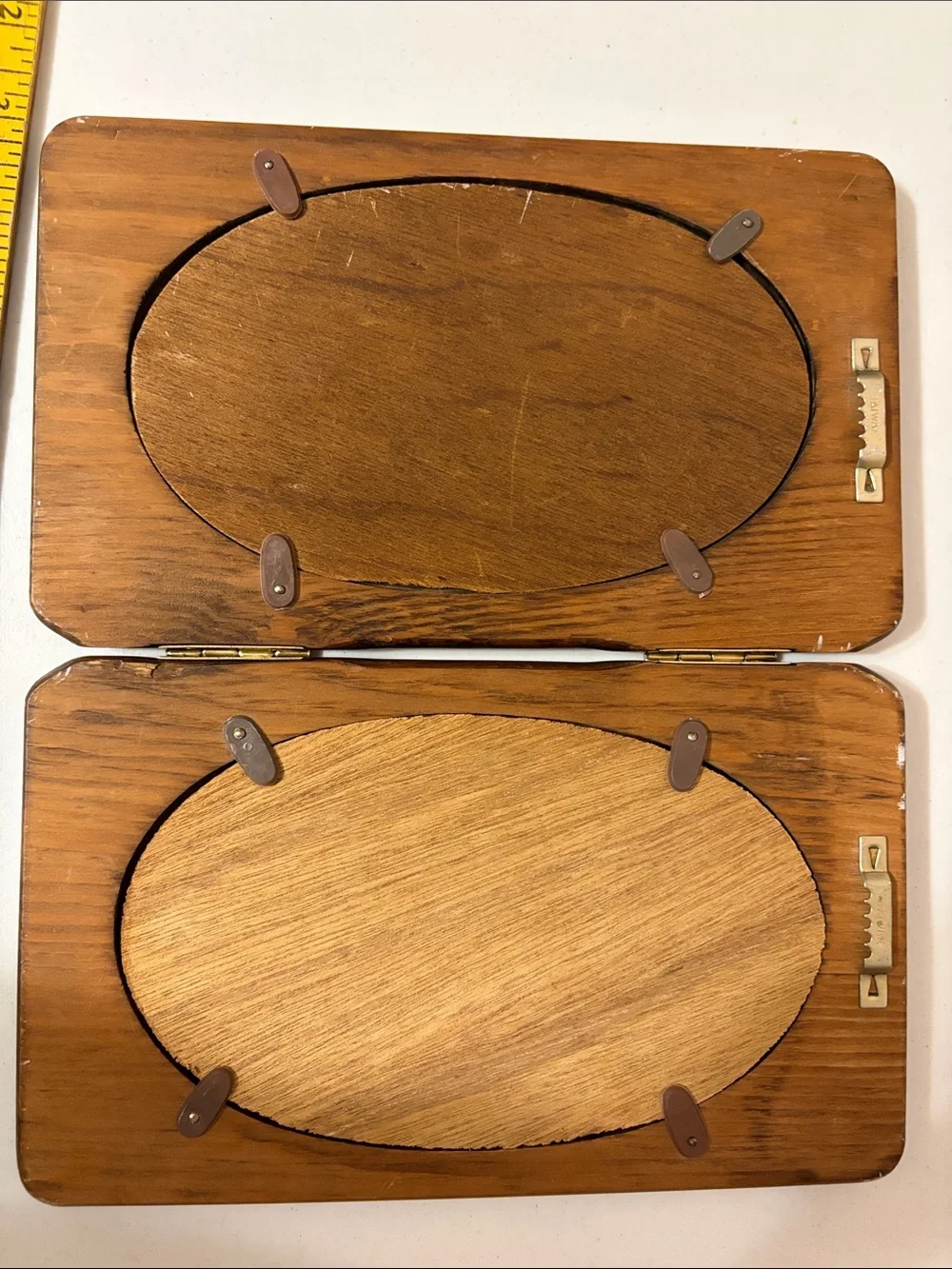 Vintage 80’s dark wood bi-fold Oval opening Frame corner scrollwork brass hinges